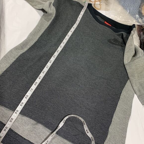 NIKE women Birdseye crew raglan hi-lo black white - Picture 10 of 10